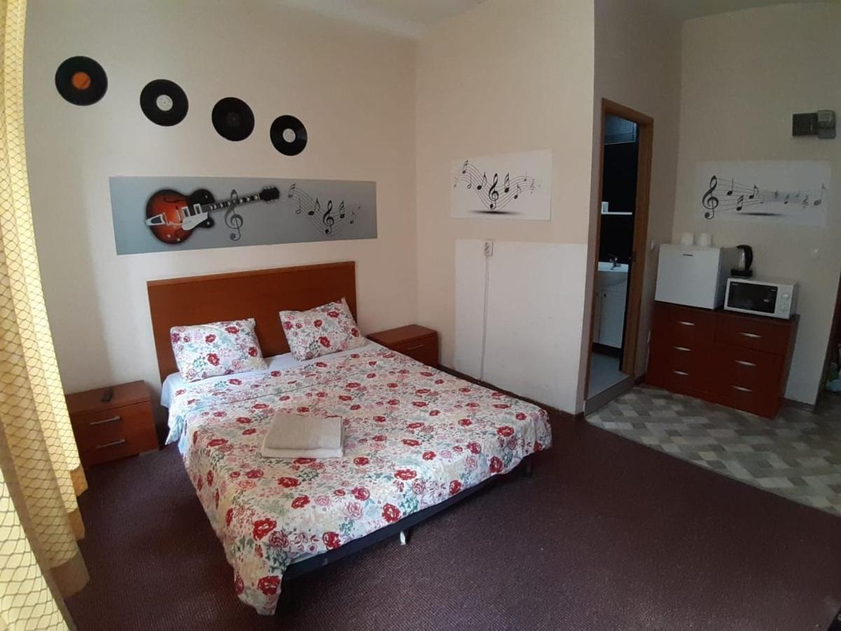 Old Town Friendly And Lovely Apartment Бухарест Экстерьер фото