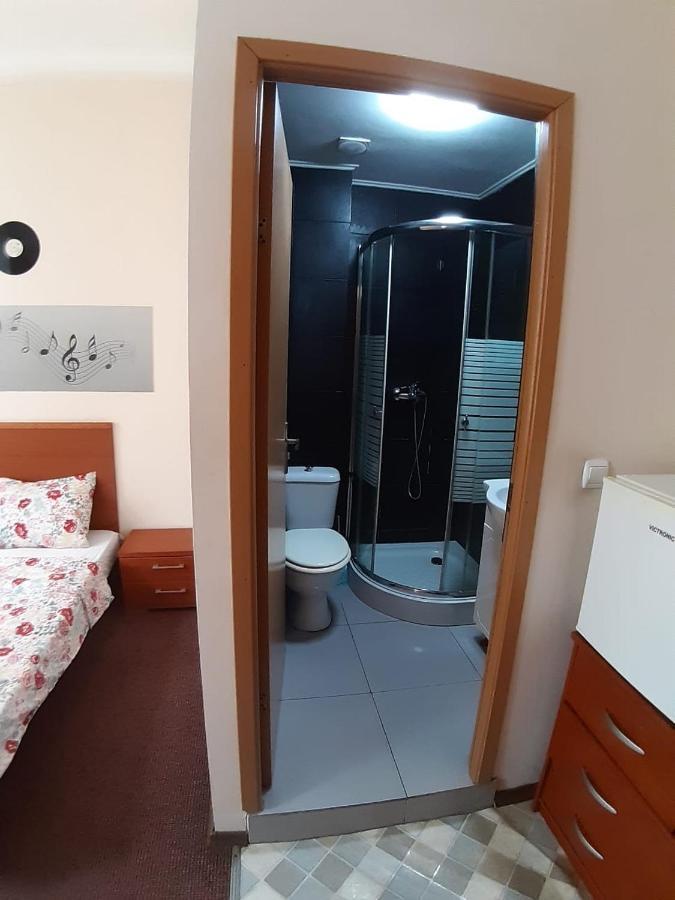 Old Town Friendly And Lovely Apartment Бухарест Экстерьер фото
